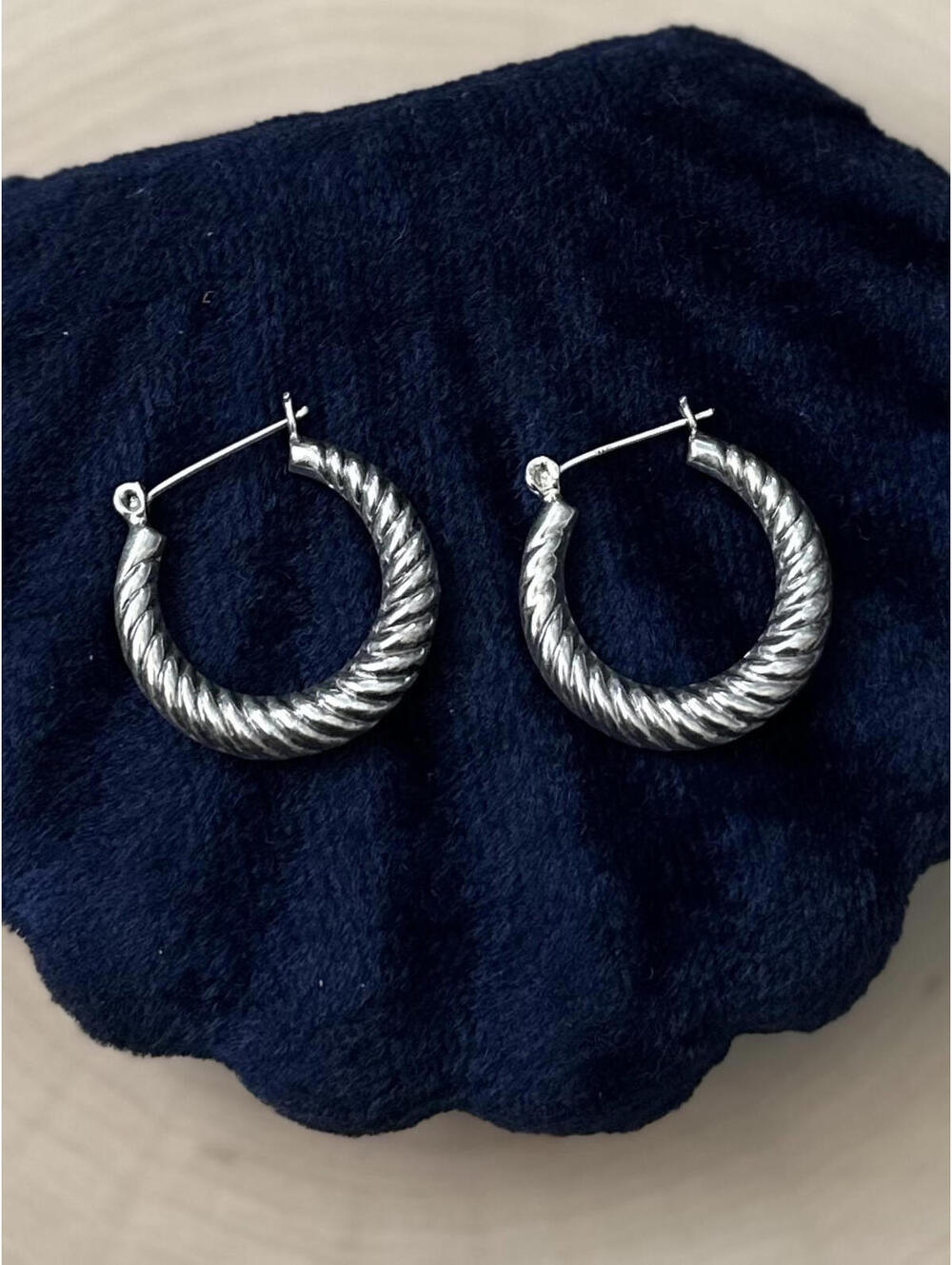 Vintage Sterling Silver Twist Ribbed Hoop Earrings